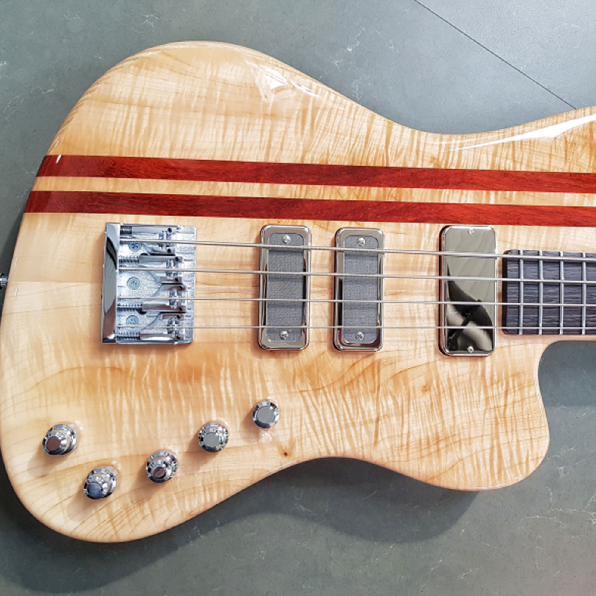 Adonis-Bass-01