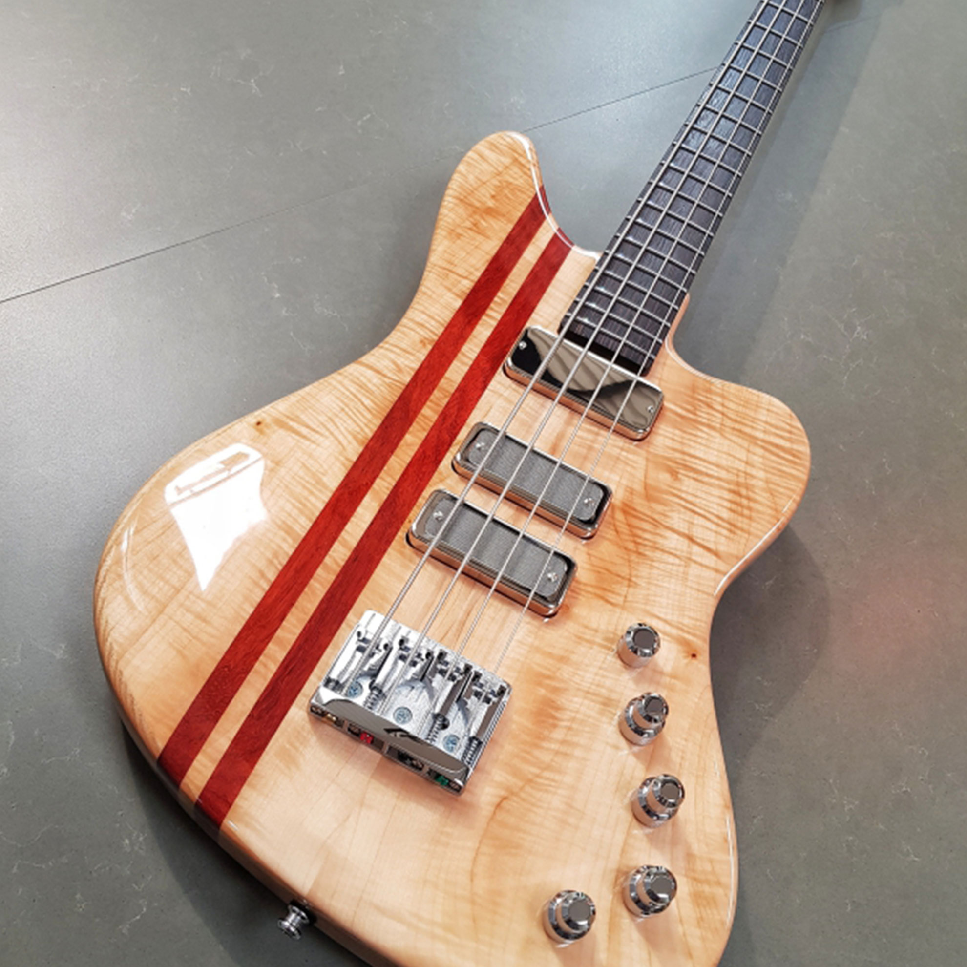 Adonis-Bass-05