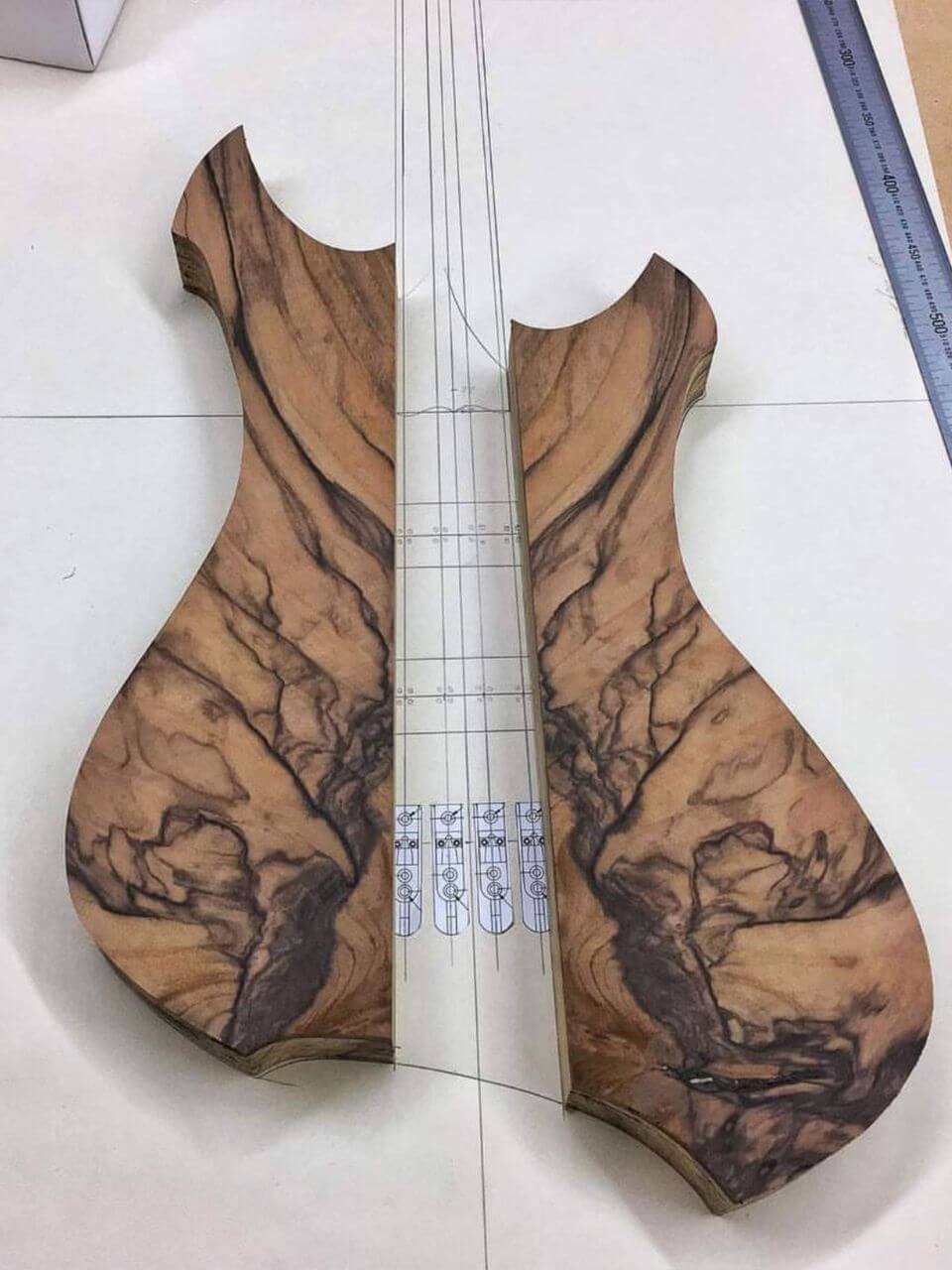 Hell-Raiser-Bass-4